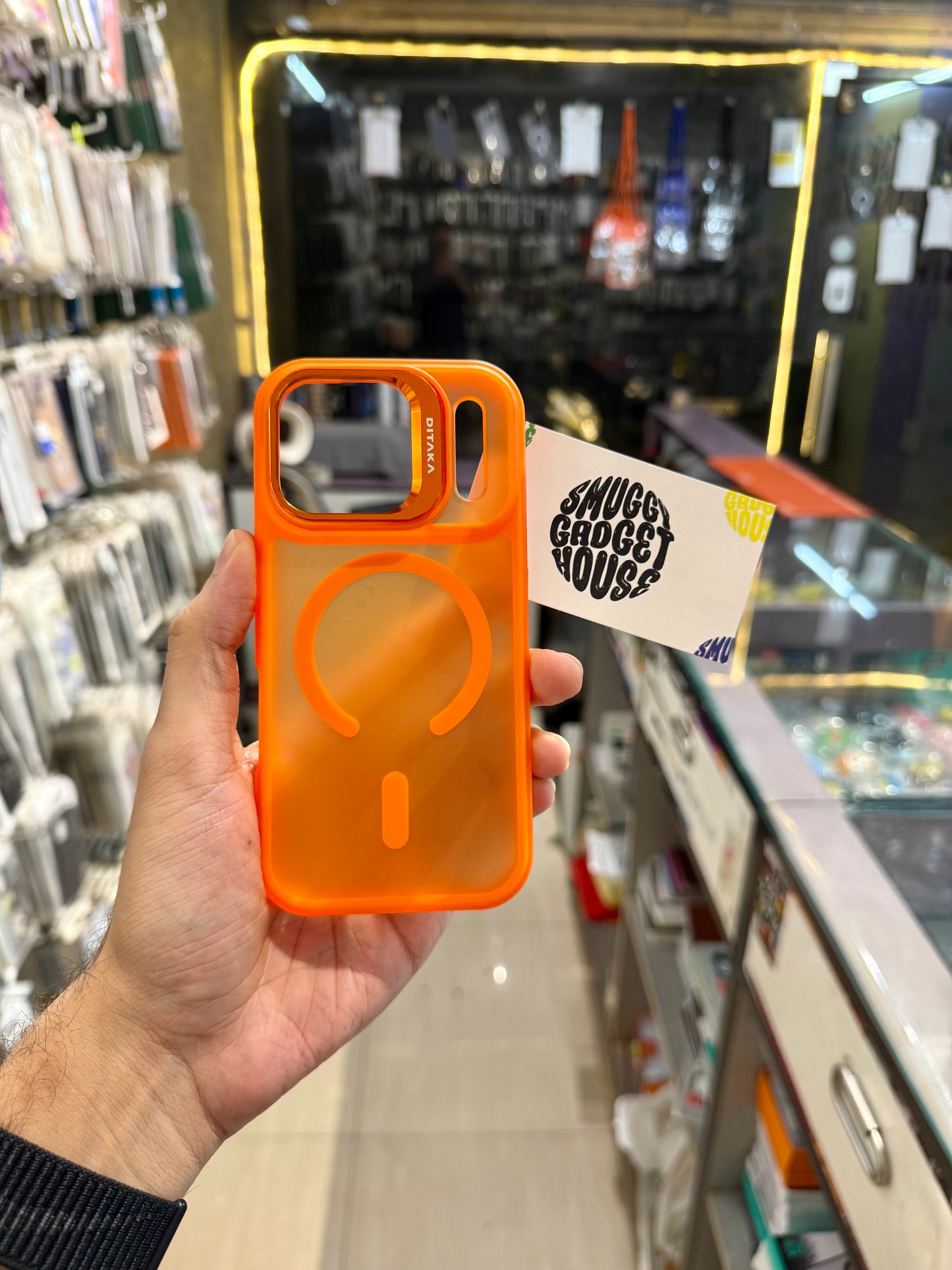 Ditaka Frosted Magsafe Stand Case for Iphone (Og)