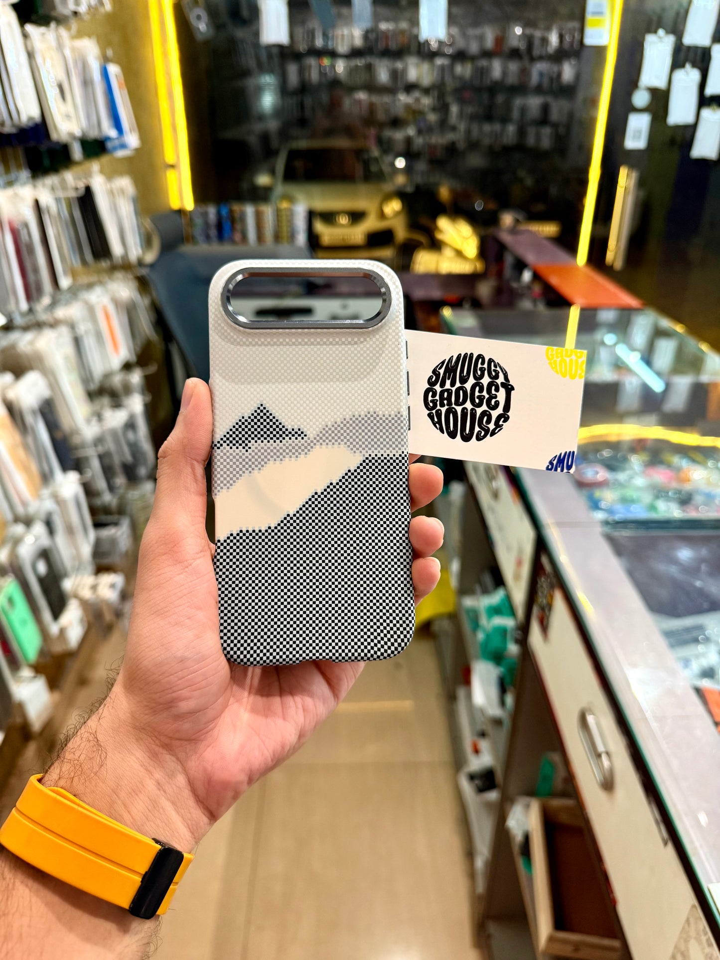 Snow Mountain Aramid Fibre MagSafe Case for Iphone (White)