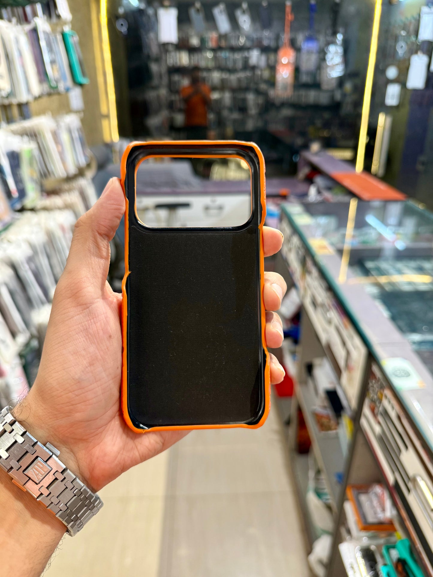 LV Case for Iphone (Side Cut)