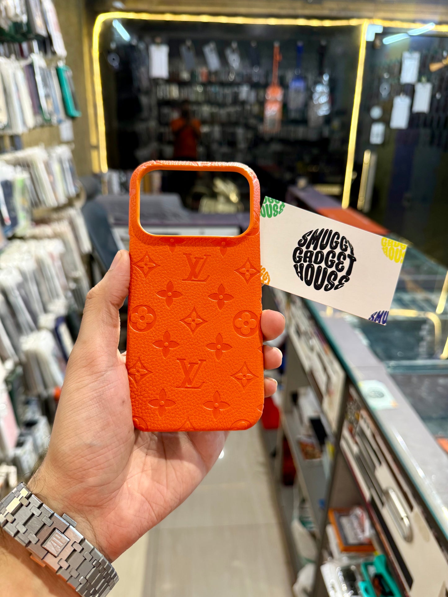 LV Case for Iphone (Side Cut)