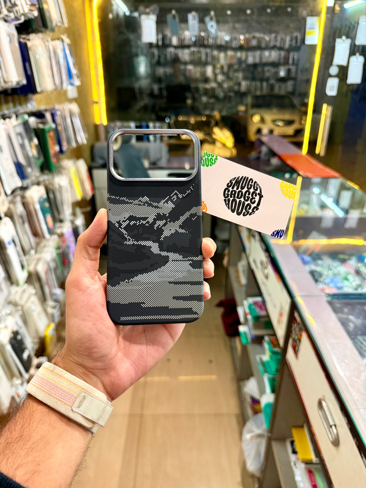 Black Mountain Aramid Carbon Fibre MagSafe Case for Iphone