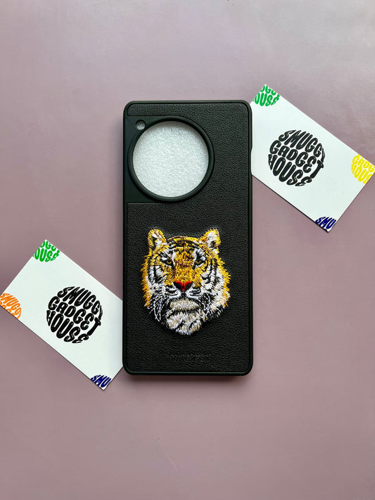 Golden Tiger Limited Edition Embroidery Case for OnePlus (Black)