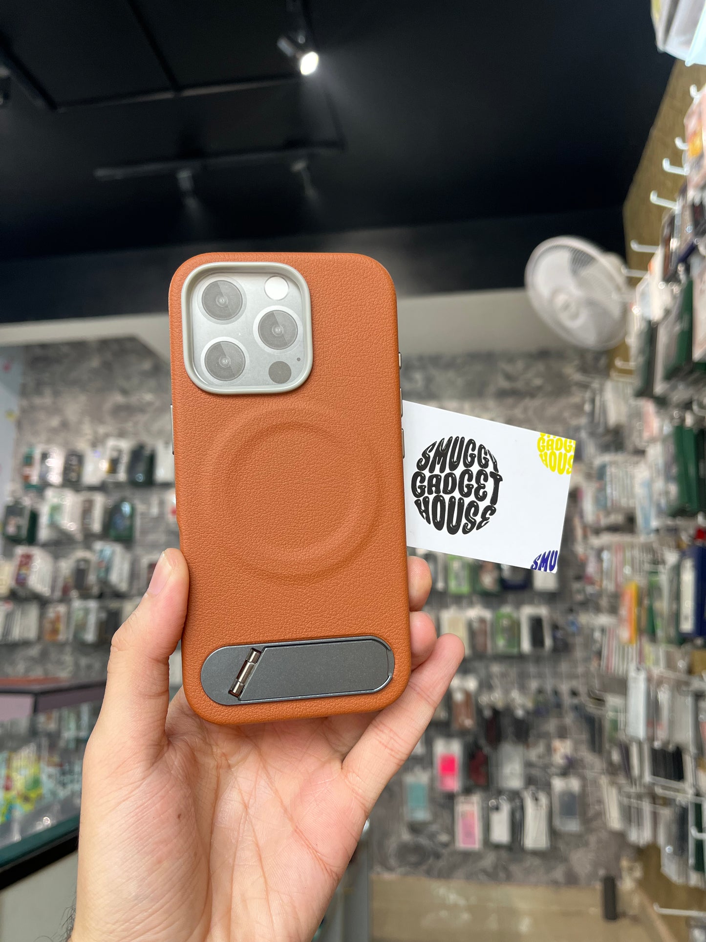 Smuggy Leather MagSafe Case for Iphone (Metallic stand)