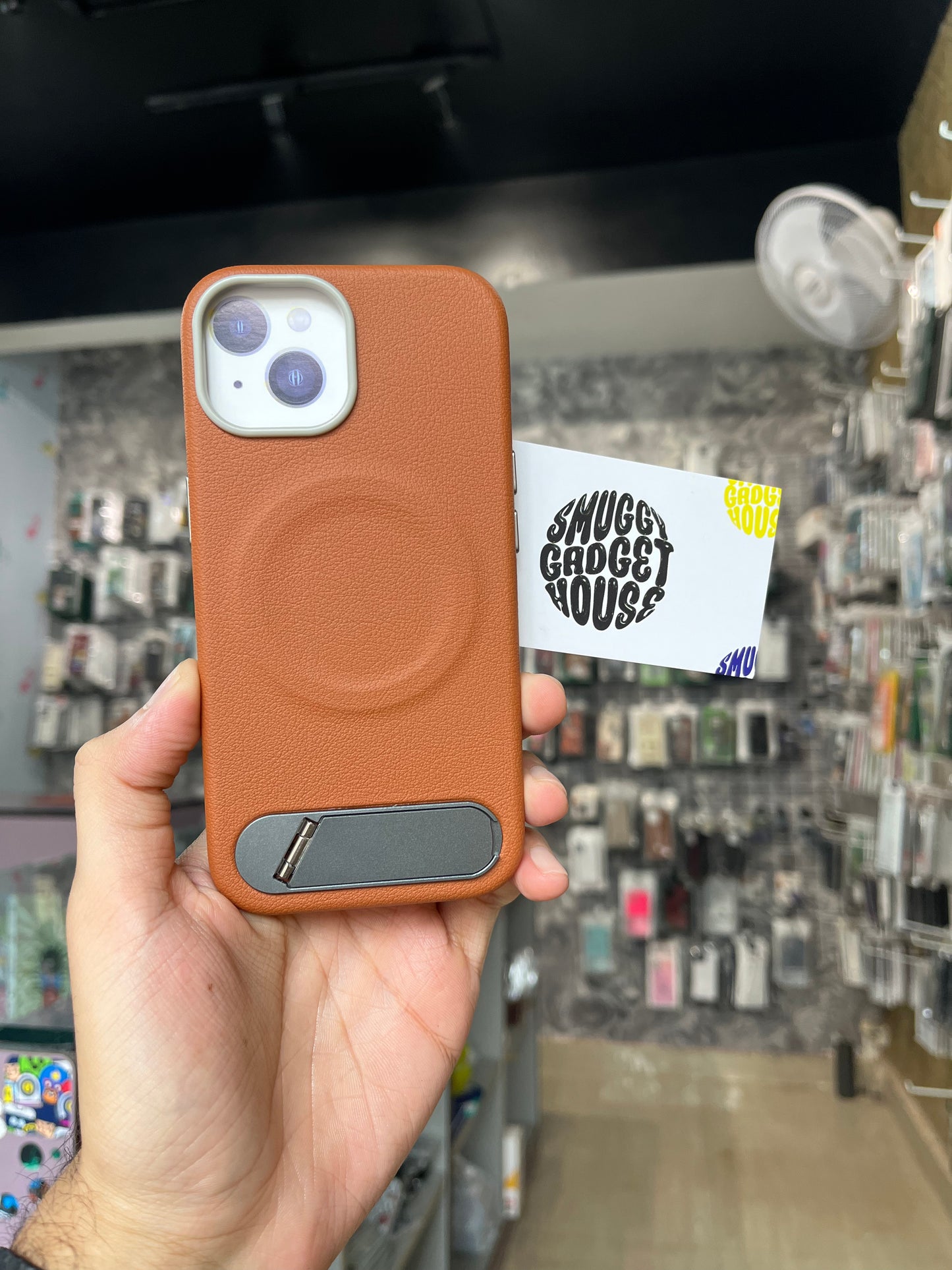 Smuggy Leather MagSafe Case for Iphone (Metallic stand)