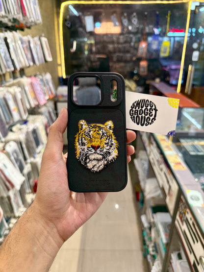 Golden Tiger Embroidery Case for Iphone (Black)